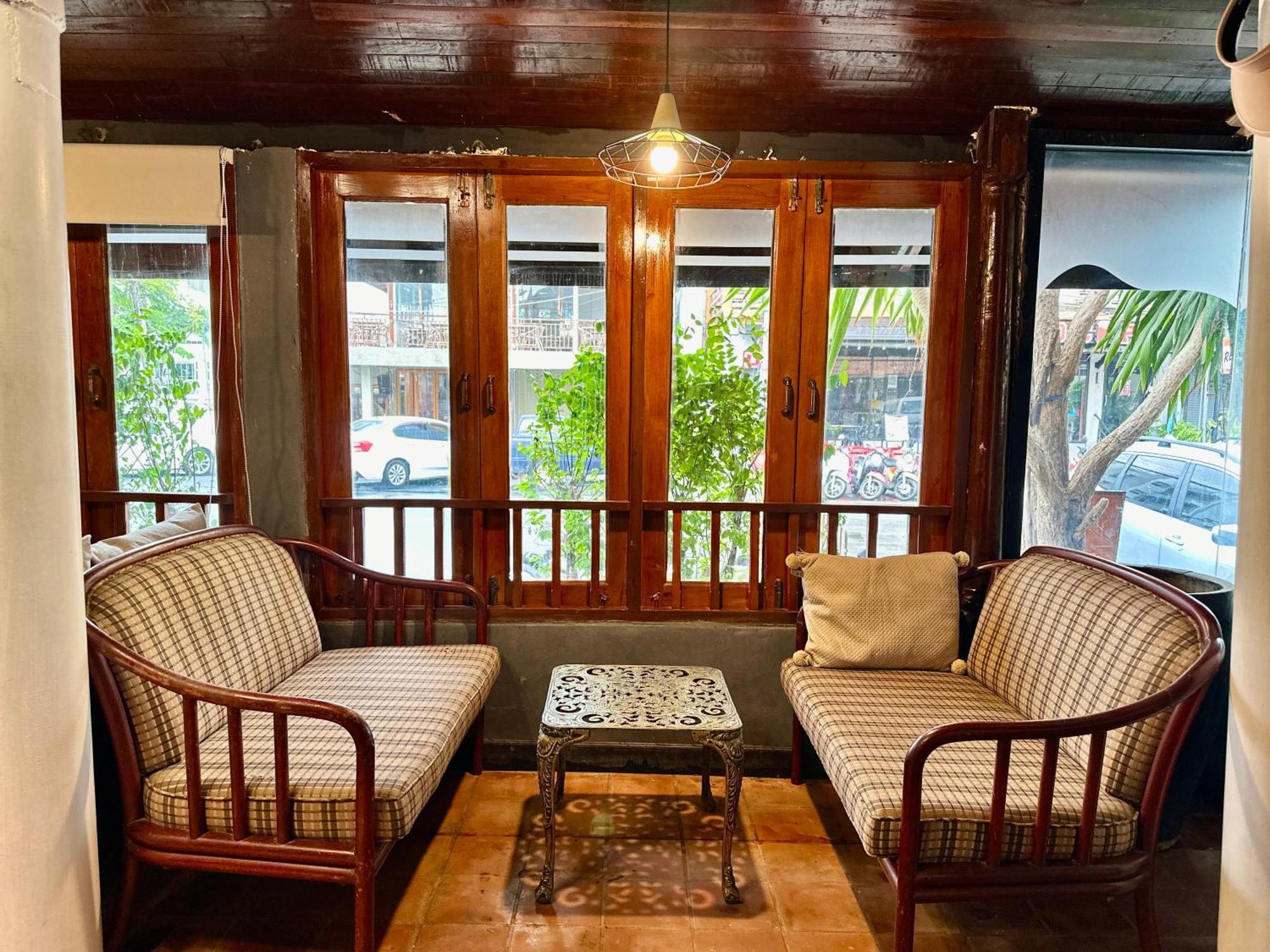 Tony'S Place Ayutthaya Bagian luar foto