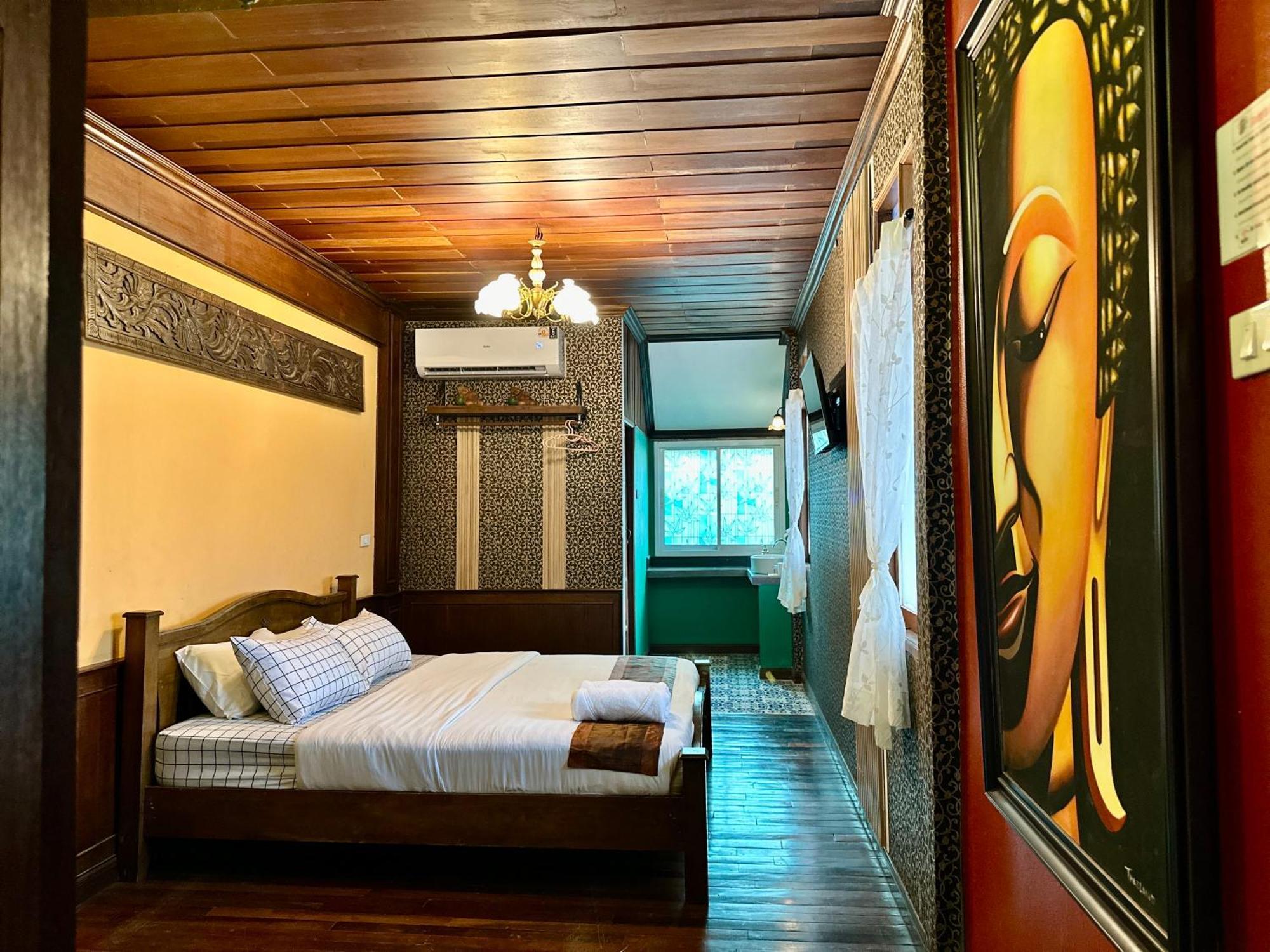 Tony'S Place Ayutthaya Bagian luar foto