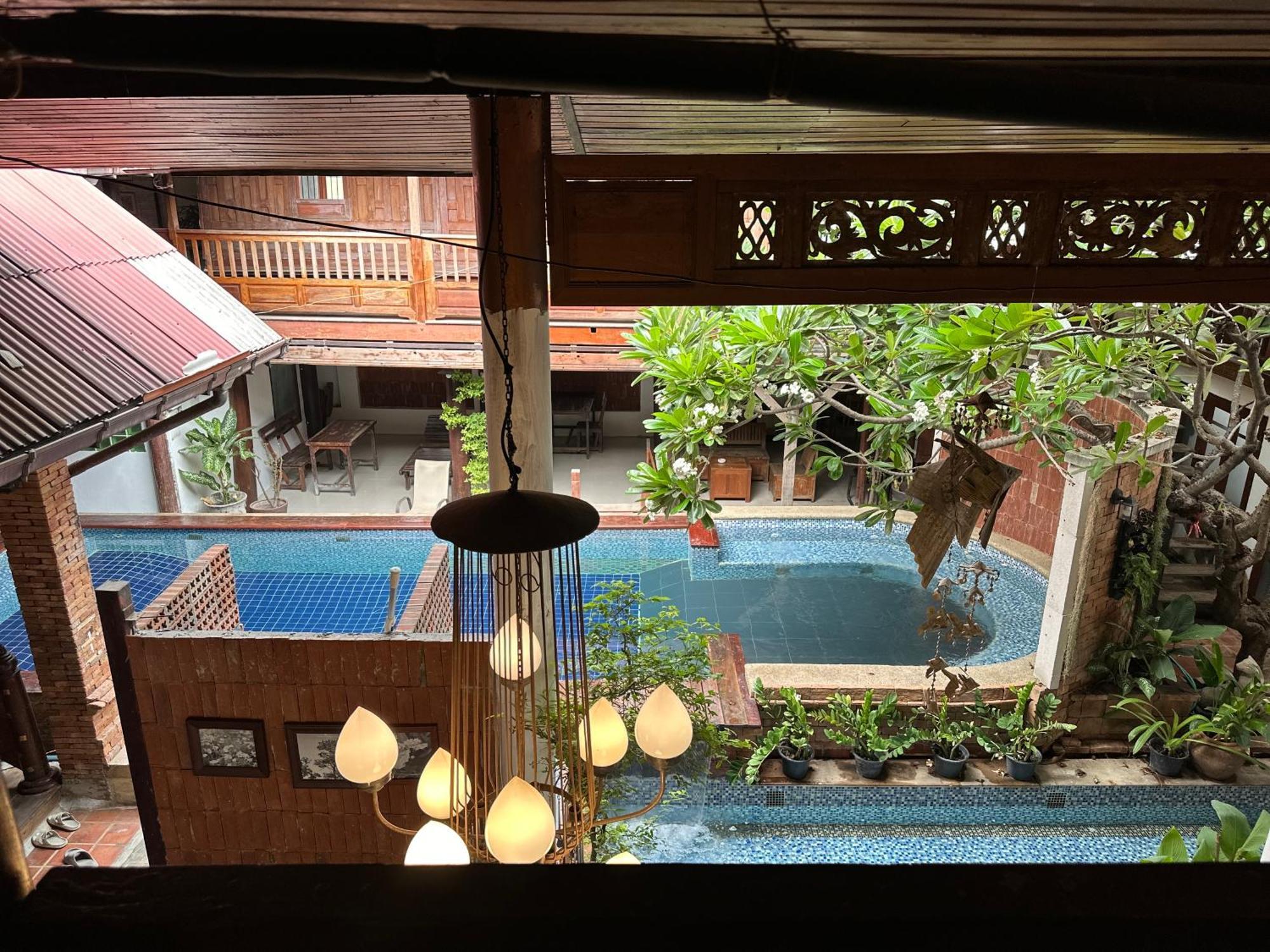 Tony'S Place Ayutthaya Bagian luar foto