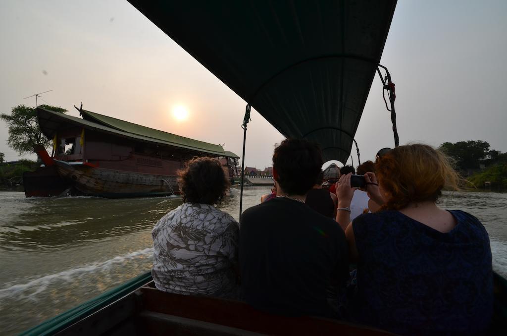 Tony'S Place Ayutthaya Bagian luar foto