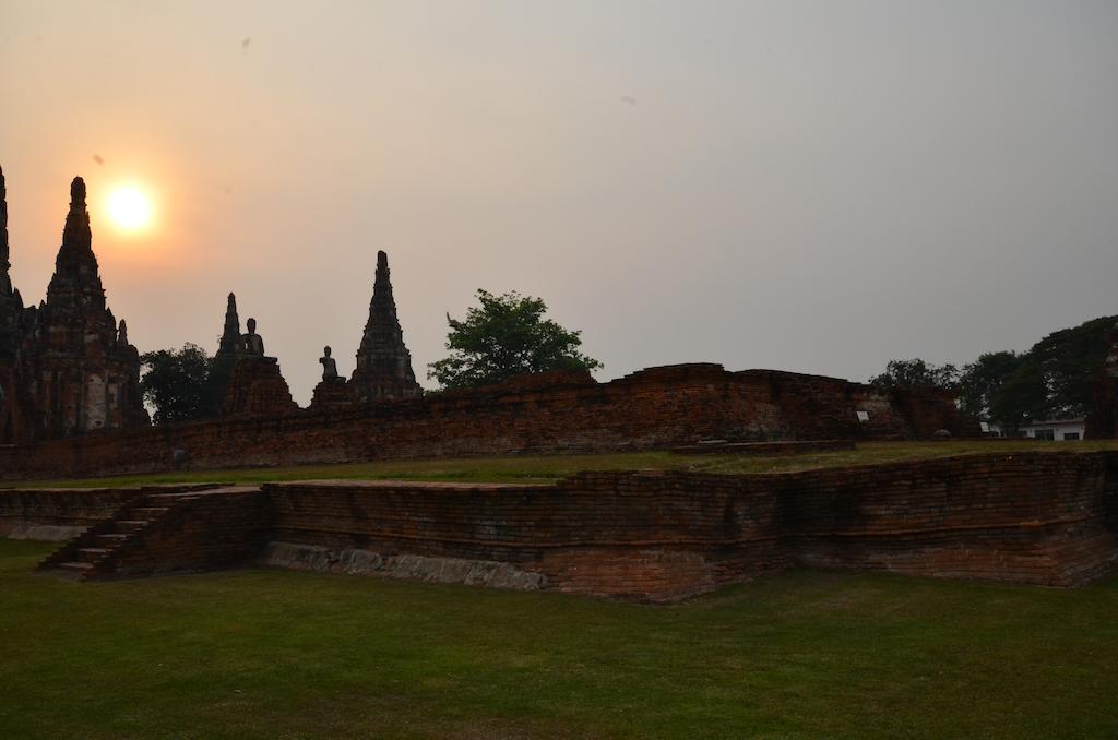 Tony'S Place Ayutthaya Bagian luar foto
